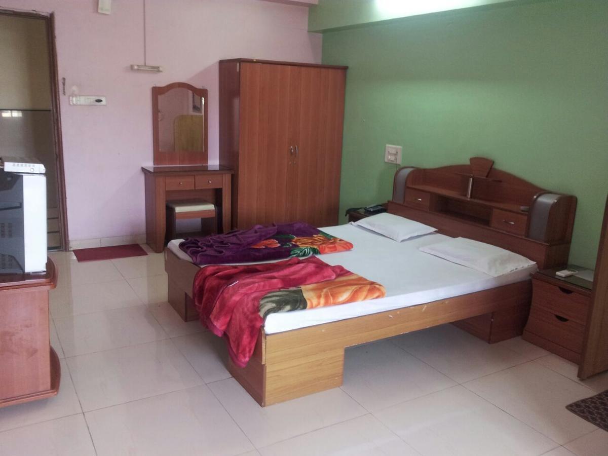 Sarang Lodging & Boarding Willa Satara Zewnętrze zdjęcie
